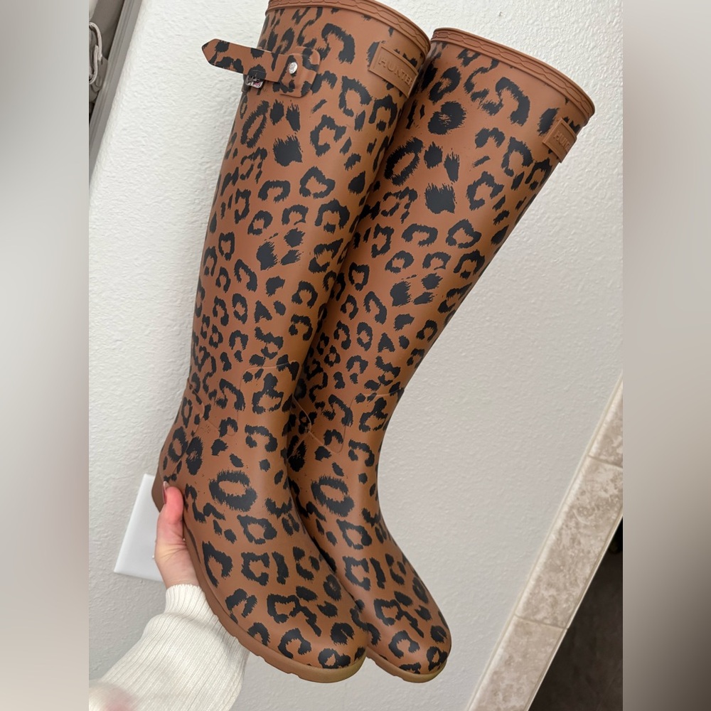 Hunter Boots Leopard size 8